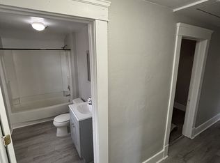 219 E 30th St #UP, Lorain, OH 44055