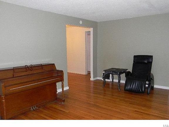 4th image of 9428 Talbot Dr