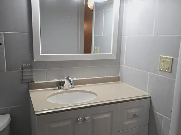 1000 Avenue C image 13 of 19