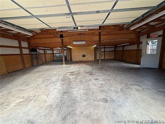 3rd image of 215 Miller Avenue