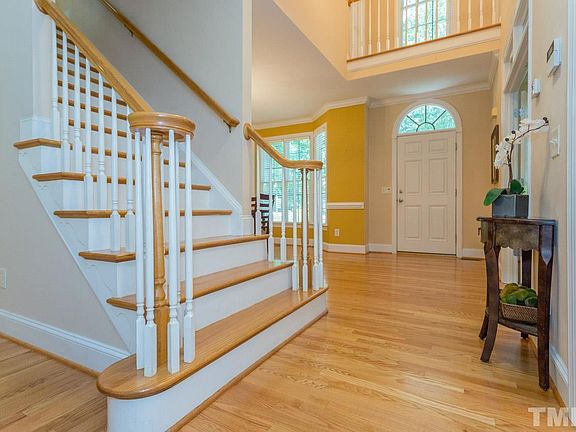 3rd image of 601 Edburton Ct