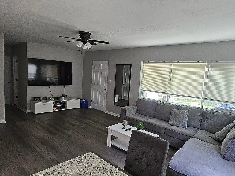 912 Citrus St — Photo 9