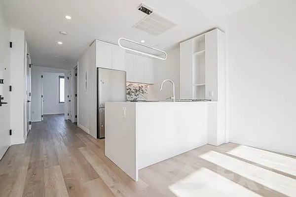 Rented by EXR | media 2