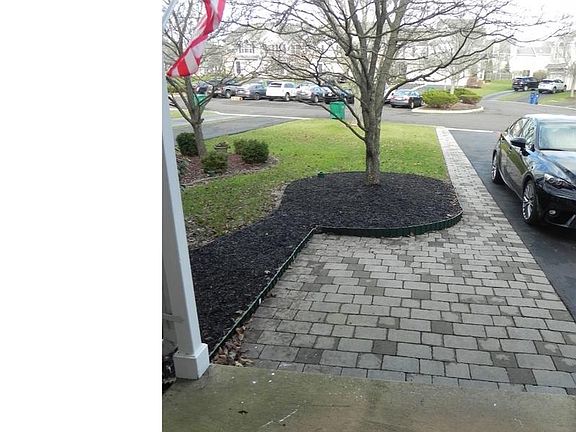 3rd image of 4 Camellia Ct