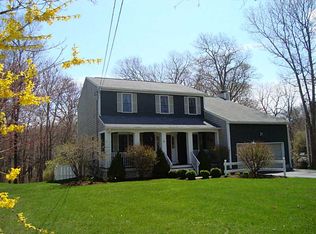 94 Country Hill Ln, North Kingstown, RI 02852