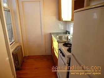 Rented by aptsandlofts.com