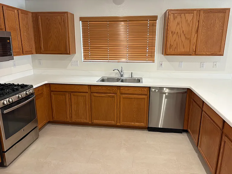 3812 W Fallen Leaf Ln — Photo 17