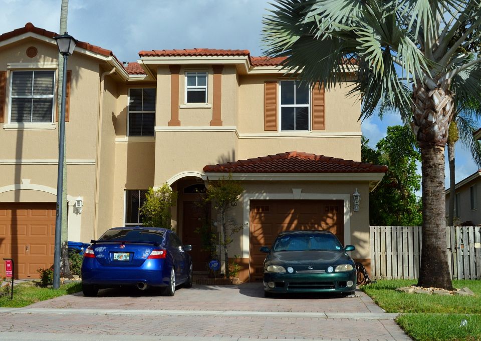 1st image of 210 Riverwalk Cir