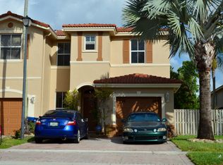 210 Riverwalk Cir, Fort Lauderdale, FL 33326