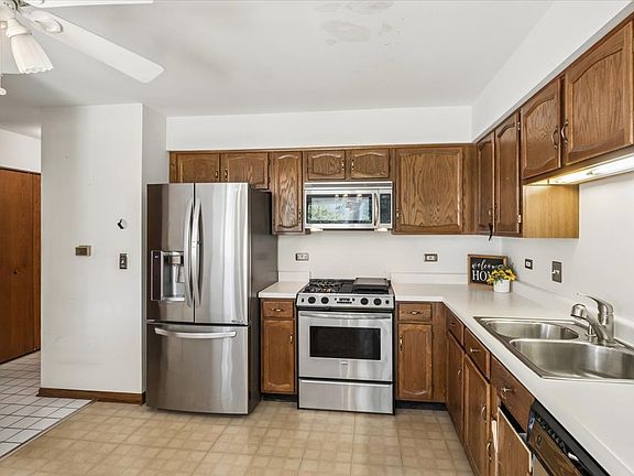 5th image of 1315 Cheswick Ct #C