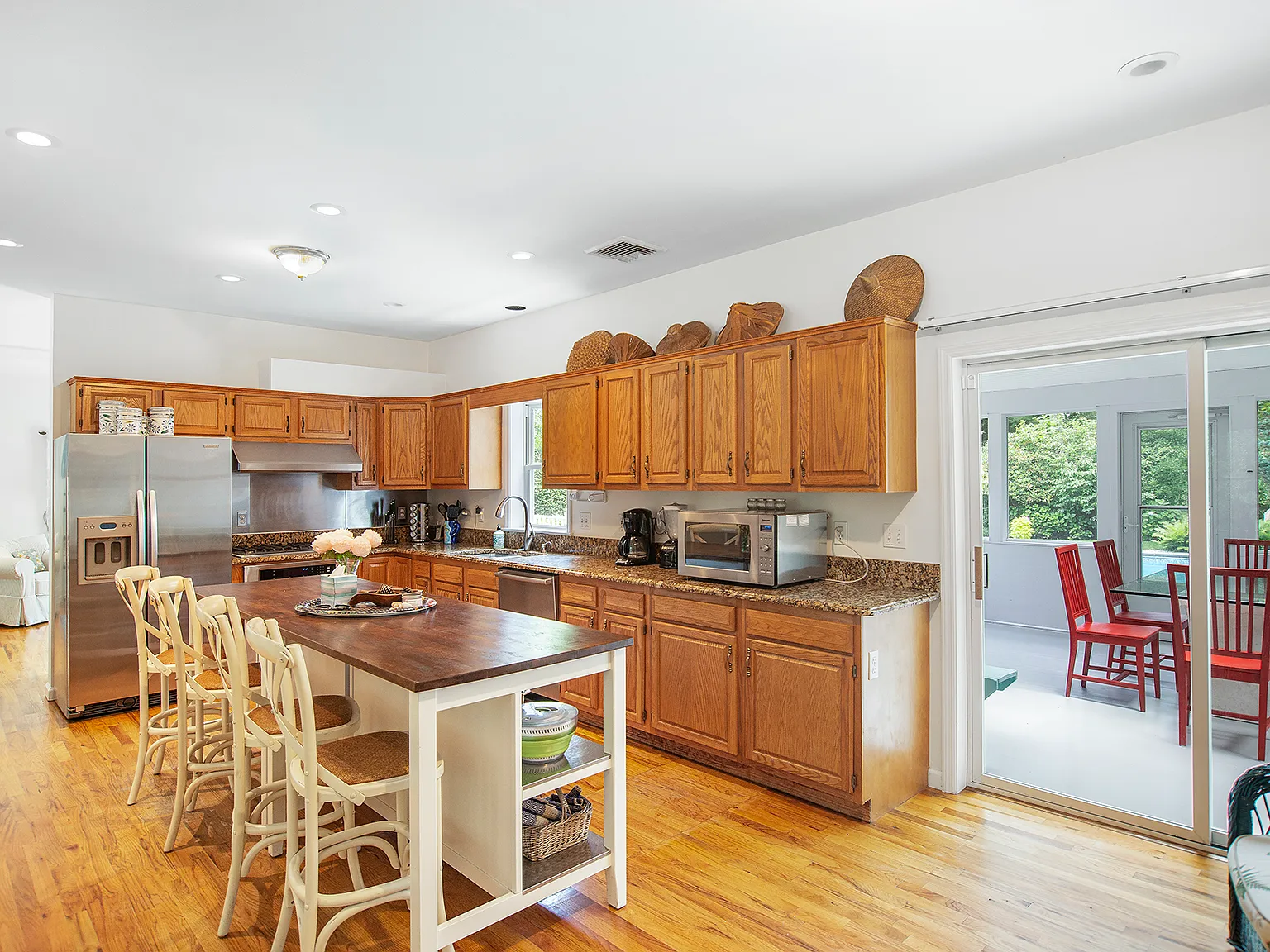 Classic East Hampton Summer Rental - weekly availability — Photo 3