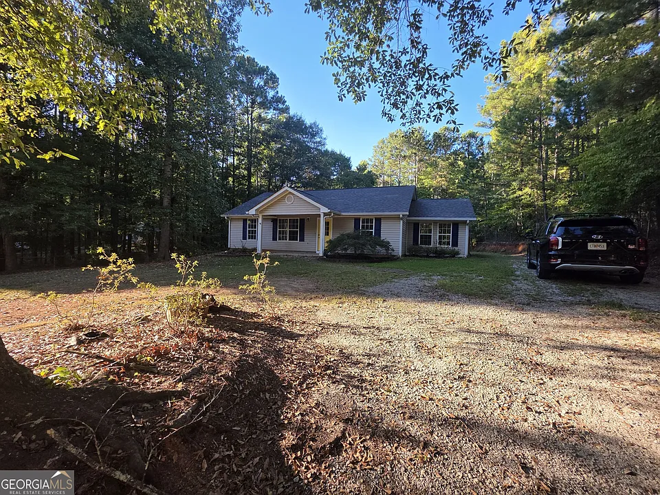 852 Hines Rd