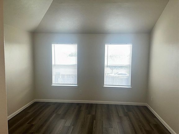 5th image of 6526 Dogwood Park Ln