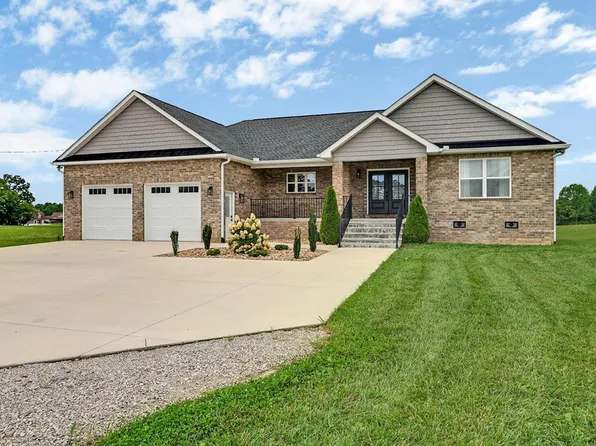 322 Randolph Rd, Crossville, TN 38571