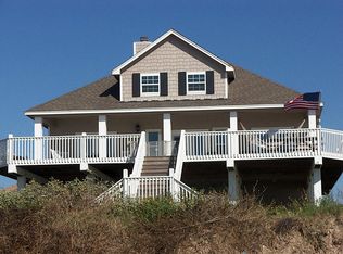 1250 Gulf Rd, Crystal Beach, TX 77650