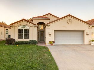 2521 Flor De Sol Dr, Salina, KS 67401
