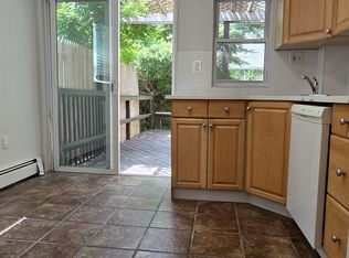 224 Jefferson Ave APT 1, Mineola, NY 11501