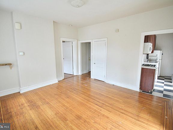 2nd image of 122 W Manheim St APT 12