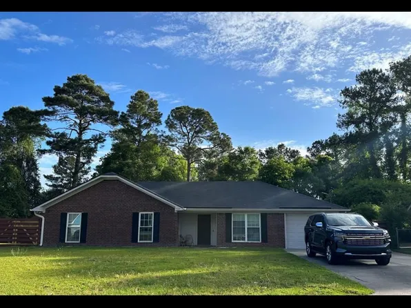 712 Edgewood Ct #712, Hinesville, GA 31313