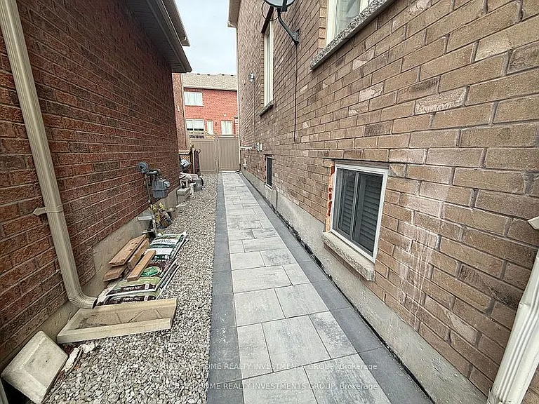 30 Blazing Star St #B — Photo 2