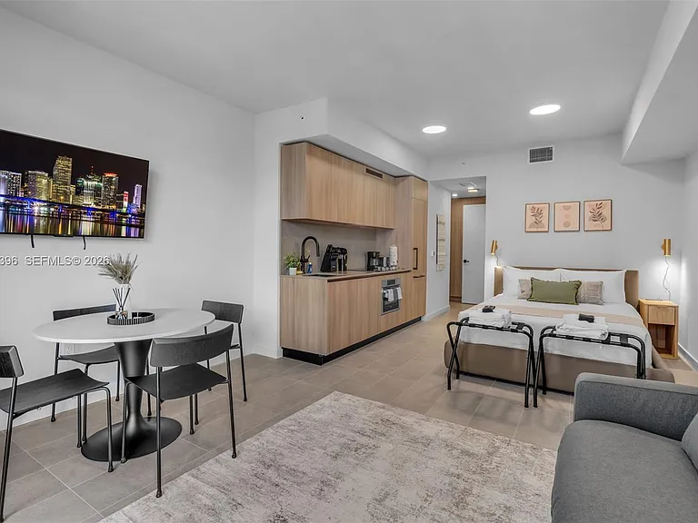 121 NE 5th St #2107 — Photo 8