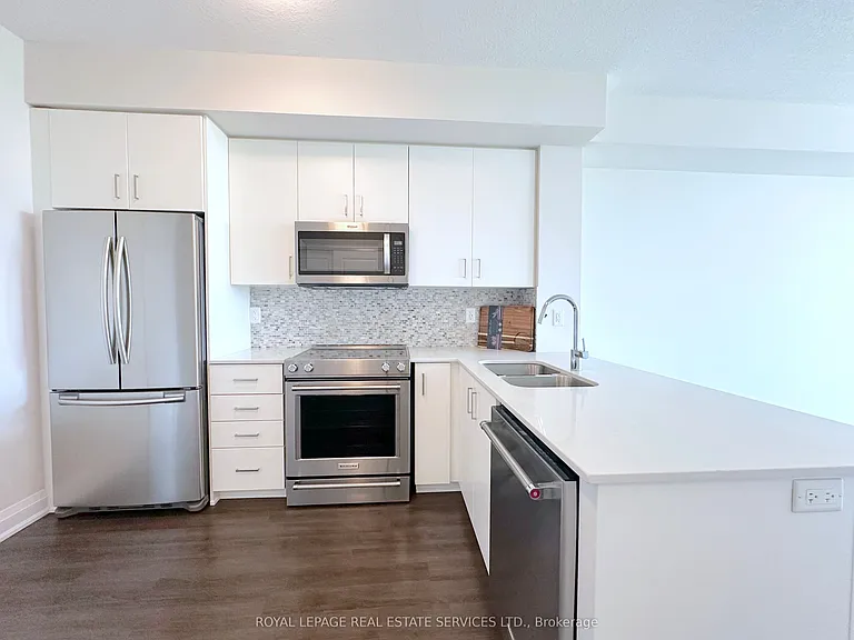2333 Taunton Rd #407 — Photo 3