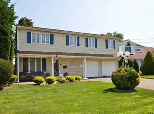 2693 Lincoln Blvd, Merrick, NY 11566