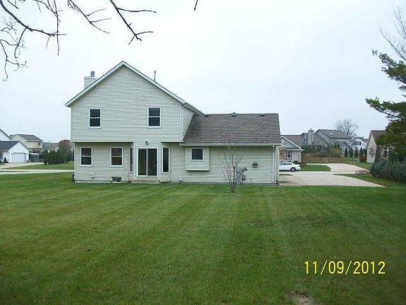 4th image of 246 E Redding Cir