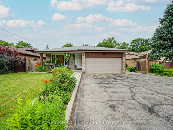 56 Gatesview Ave, Toronto, ON M1J 3G5