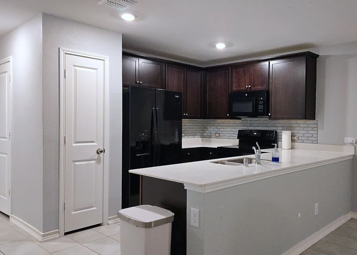 Building Photo - 228 Rubylace Dr