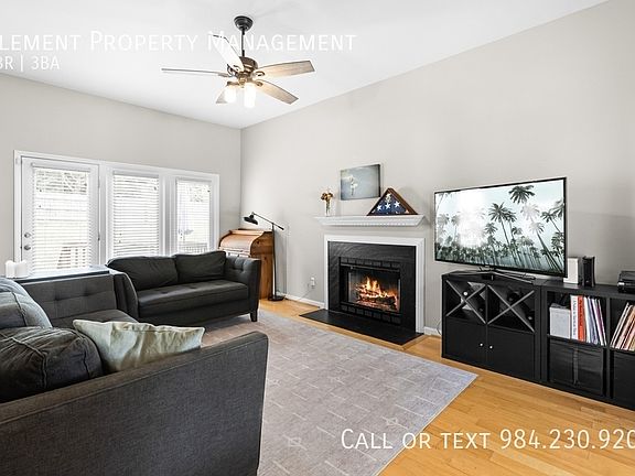 2nd image of 3 Mountain Lake Ct