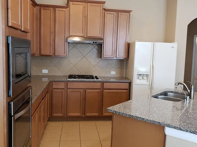 26707 Gladestone Ridge Ct — Photo 8