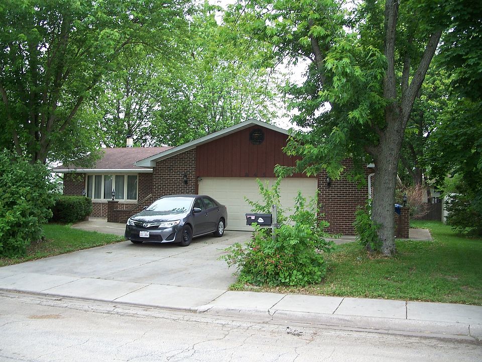 1st image of 845 Bunker Hill Dr