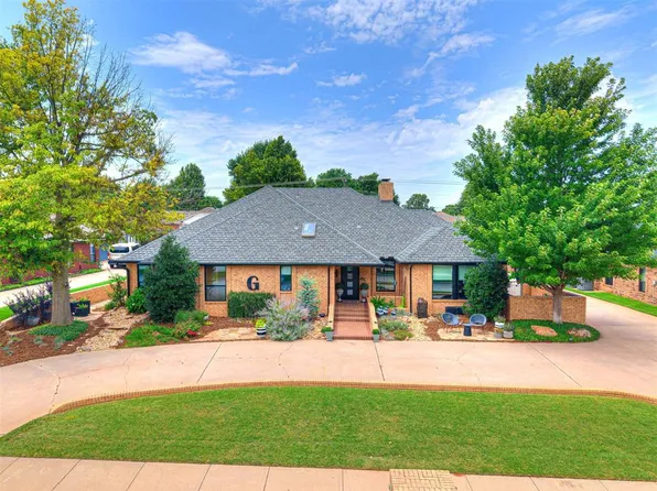 1521 Spring Creek Dr, Yukon, OK 73099