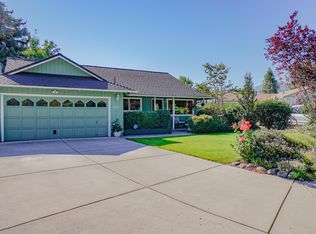 703 W 1st St, Phoenix, OR 97535