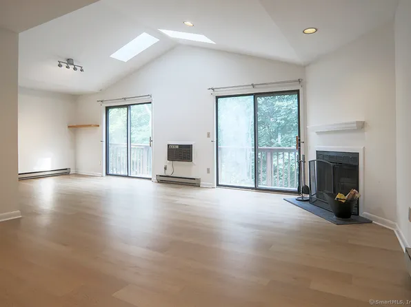 97 Richards Avenue APT AA11, Norwalk, CT 06854