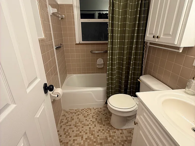 883 N Railroad Ave #883 — Photo 11
