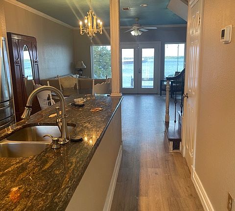 3rd image of 106 Oakbrook Dr