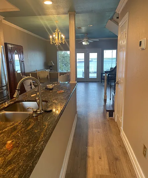 106 Oakbrook Dr — Photo 3