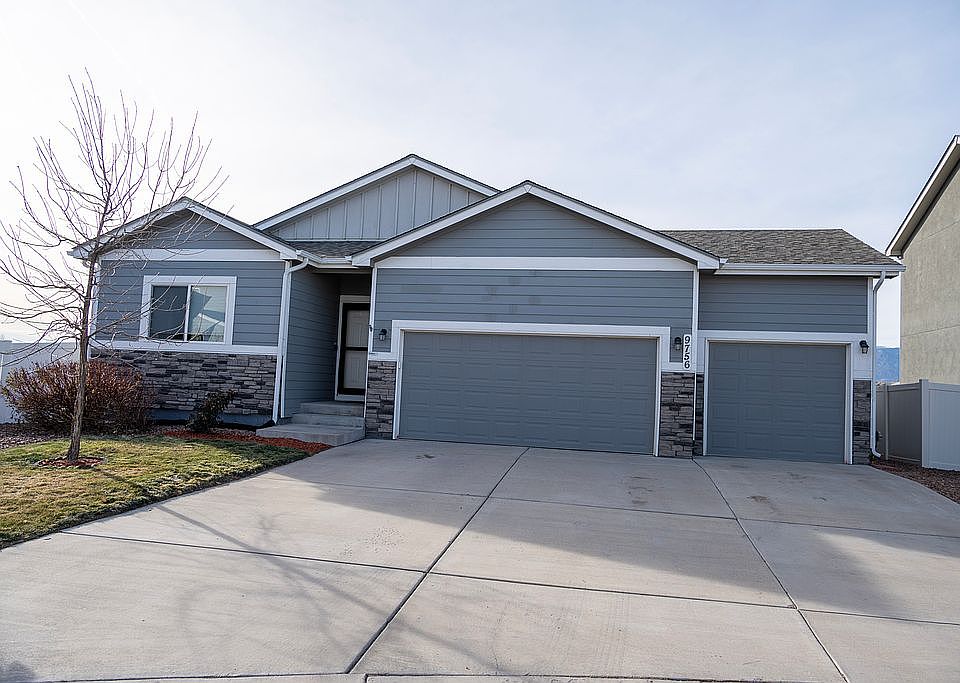 1st image of 9756 Carnival Ln