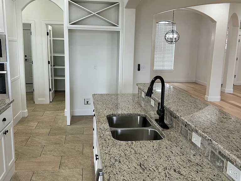 3573 Riverfront Dr — Photo 12
