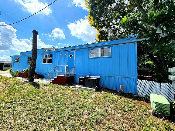 4th image of 7 Gardenia Dr