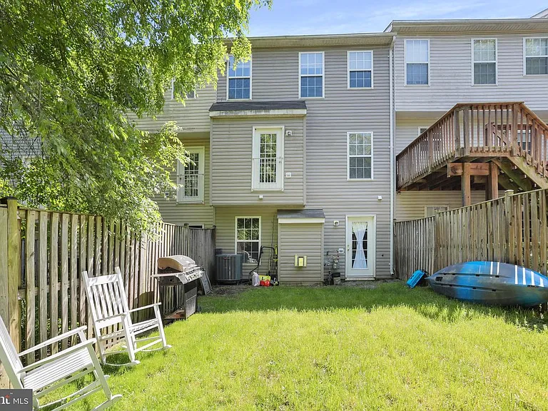 1307 Pendleton Ln — Photo 30