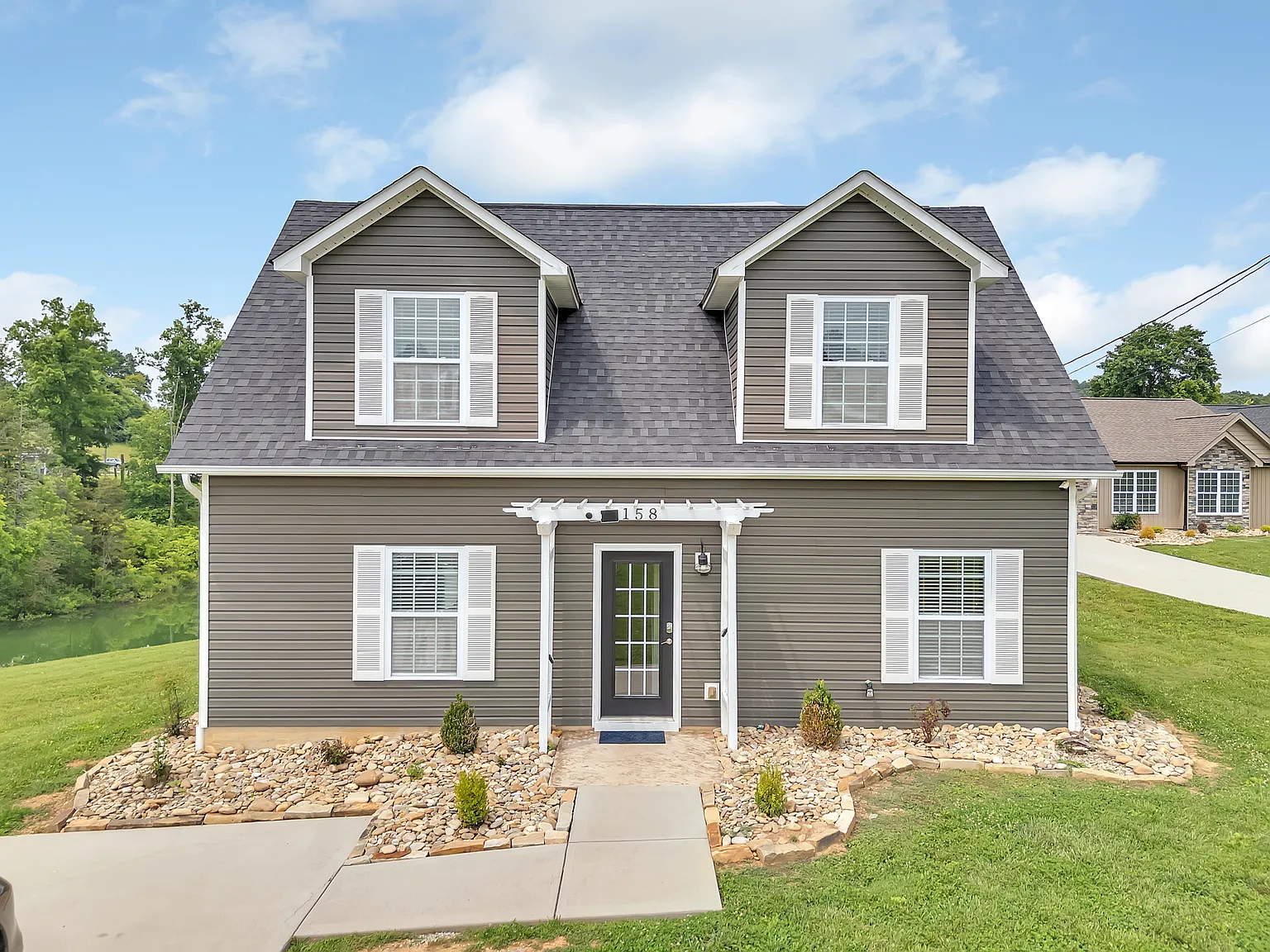 3 bed, 1688 sqft, $2,400 — Photo 3