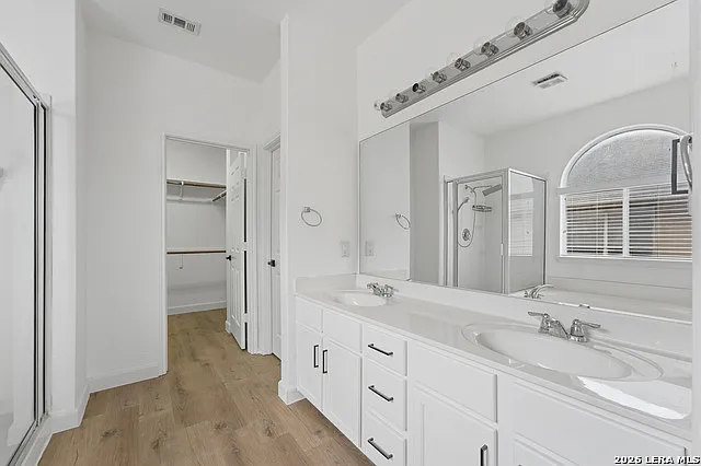 2429 Angelina Dr — Photo 18