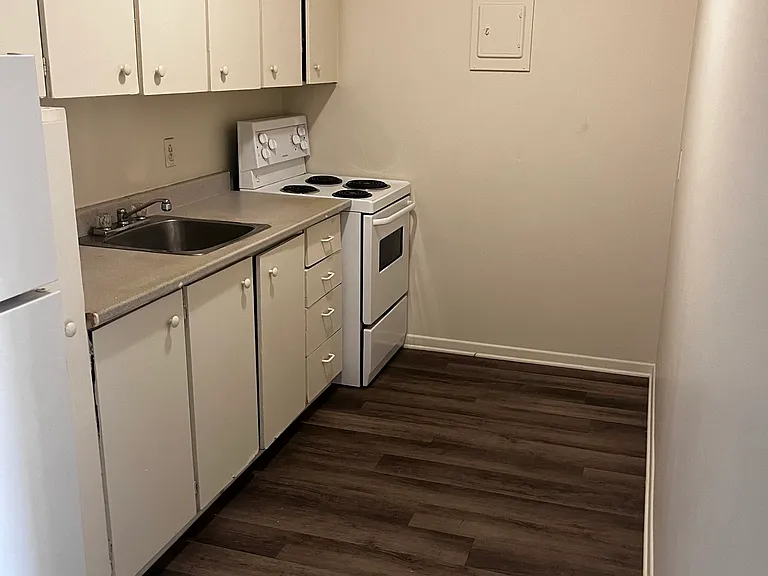 2310 Fox Cres #807 — Photo 10