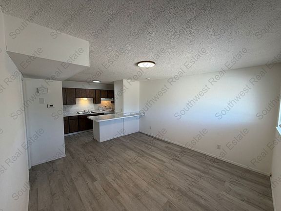 3rd image of 1633 Cameo St #C