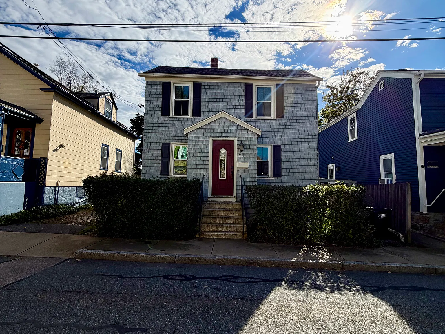 3 bed, 1.5 bath, 1304 sqft, $3,500 — Photo 1