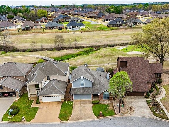 2nd image of 2 Oak Creek Ridge Dr