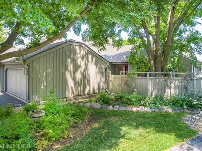 333 N Shoreline Rd #320, Barrington, IL, 60010